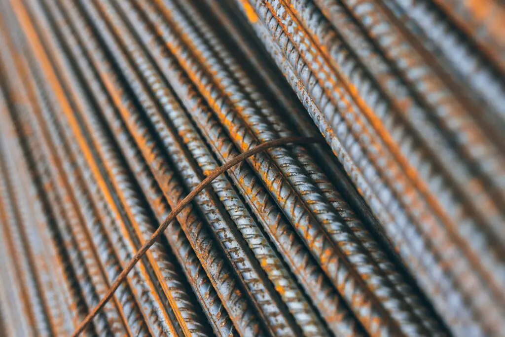 Steel Distributor